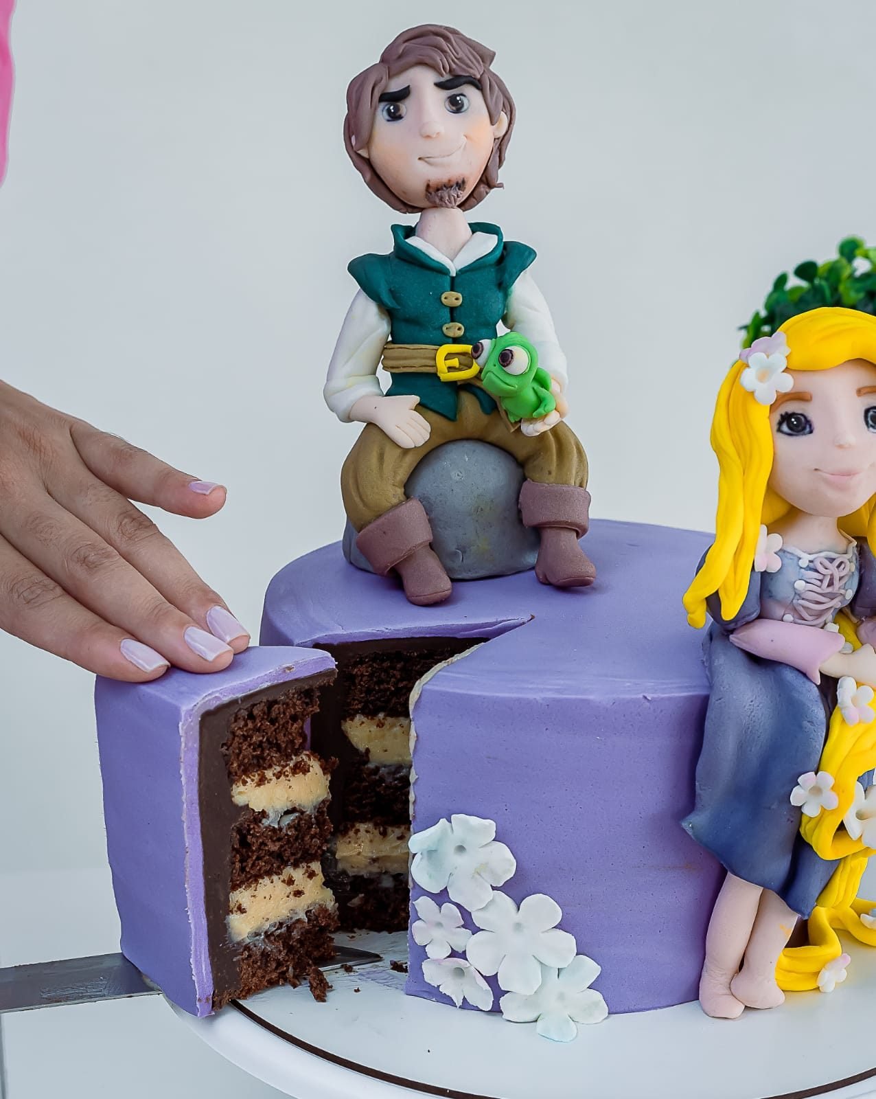 Bolo Rapunzel fatiado